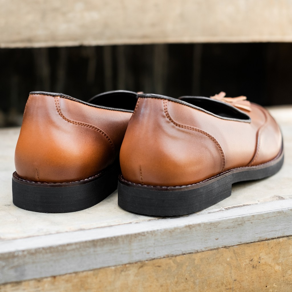 Huesca Brown | 39-44 | Sepatu Tanpa Tali Coklat Loafers Pria Casual Kerja Formal Kantor Laki | Lvnatica x FORIND