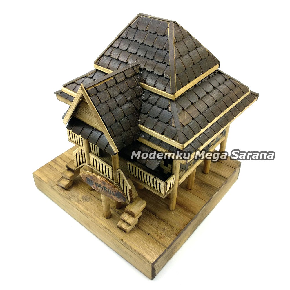 Miniatur Rumah Adat Bengkulu Dari Bambu