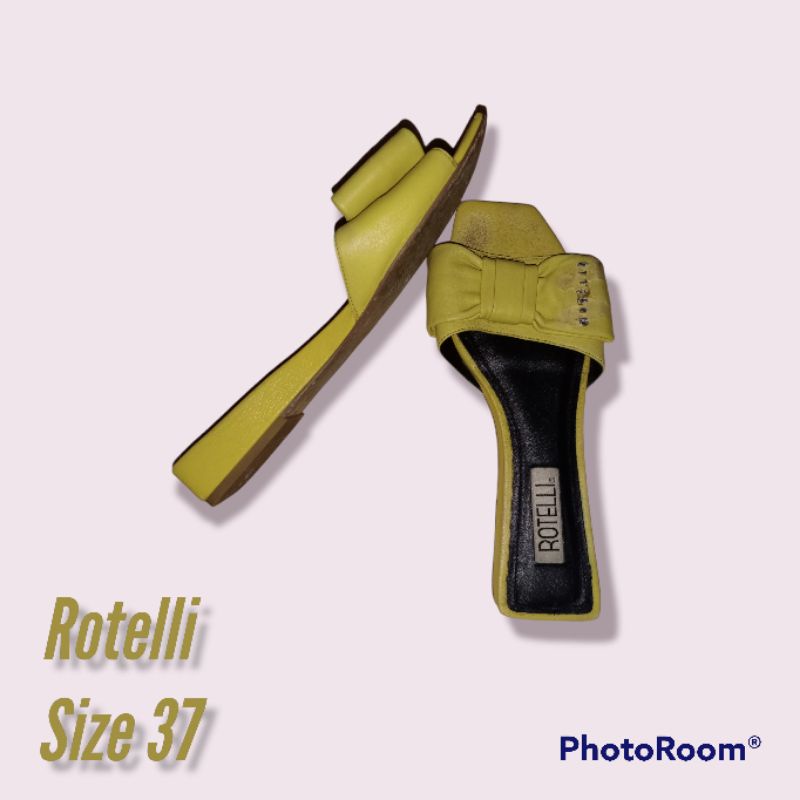 Preloved sandal rotelli