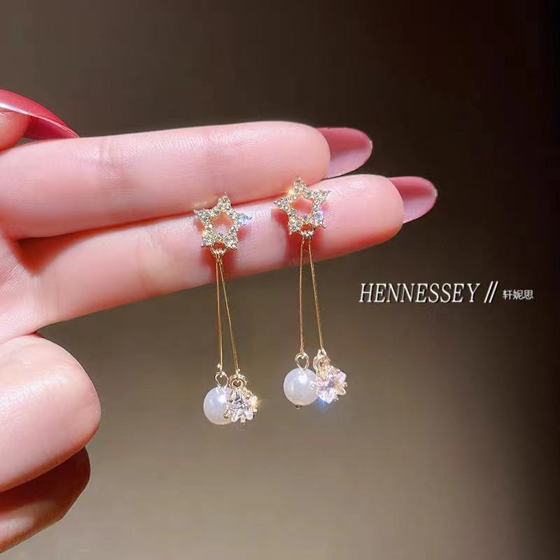 Sayishop Anting Gantung Panjang Desain Bunga Hias Rumbai Gaya  Elegan untuk Wanita