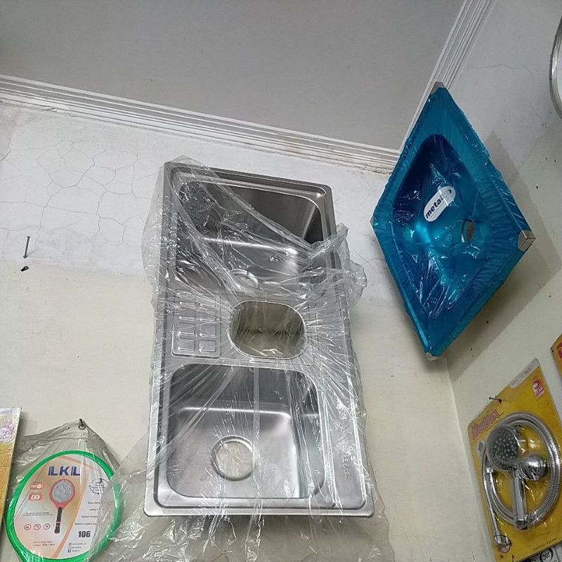 Bak cuci piring stainless tebal import mewah. bak cuci piring lubang dalam.  lubang 2 dengan bak sam