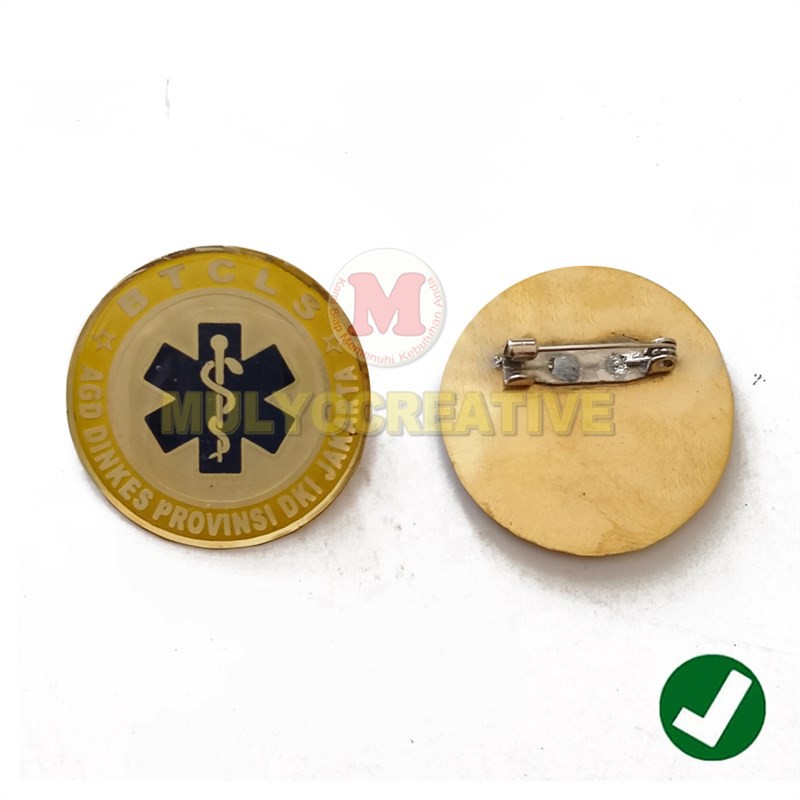 Lencana Pin BTCLS Pelatihan Kesehatan Pin Logo Custom Murah