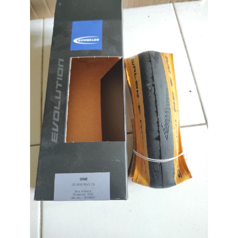 Ban Luar SCHWALBE ONE 16x1.35