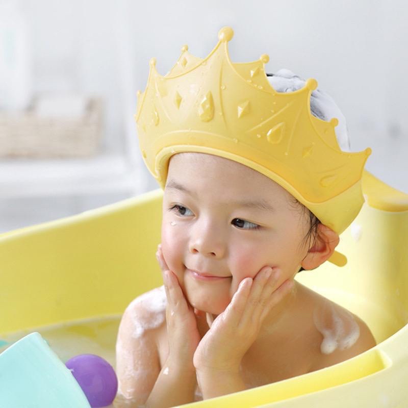 Topi Keramas Bayi Anak Crown Baby Shower Cap Topi Mandi Balita Mahkota Pelindung Mata Kepala Anak Silikon