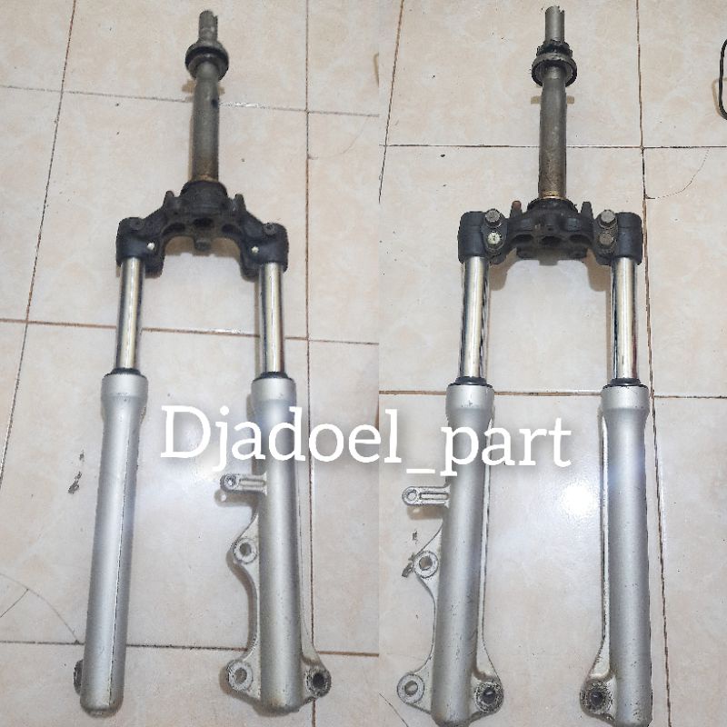 Shockbreaker Shock Skok Depan Set Segitiga T Jupiter Z new Robot Salib piston 1 Original