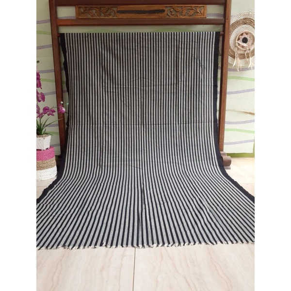 Lurik iki Tenun Full katun Blanket