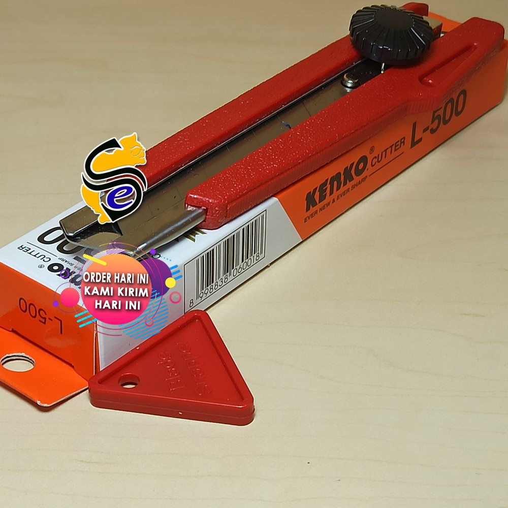 

Cutter Besar Kenko L-500 / Cutter Silet Pemotong ukuran Besar 1Pcs