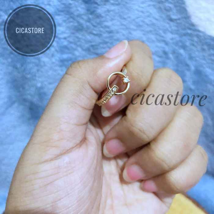 cincin titanium wanita dengan permata anti karat