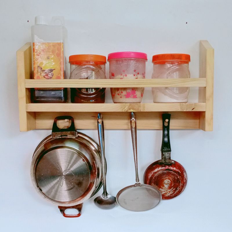 rak bumbu kayu / rak bumbu tempel / rak bumbu cantolan / rak bumbu serbaguna