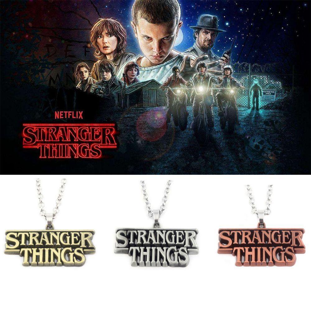 [Elegan] Stranger Things Kalung Kreatif Unik Alfabet Rantai Cahaya Kenari Bunga Liontin Pria Rantai Leher