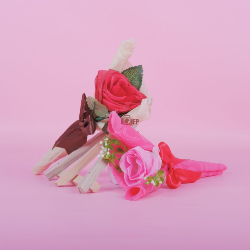 Buket Bunga Mawar 1 Tangkai