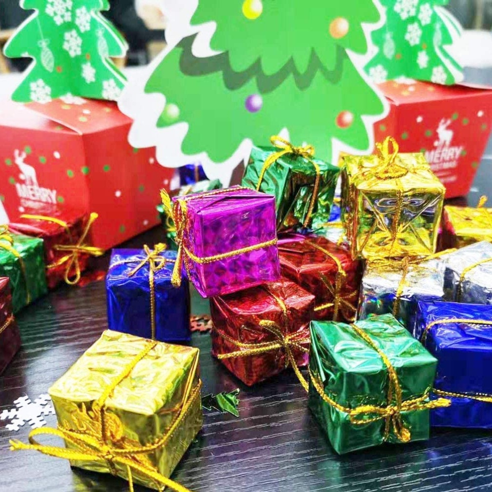 12Pcs/Bag Xmas Tree Laser Square Small Gift Bag Decorations Pendant For Christmas Wedding Home Decor