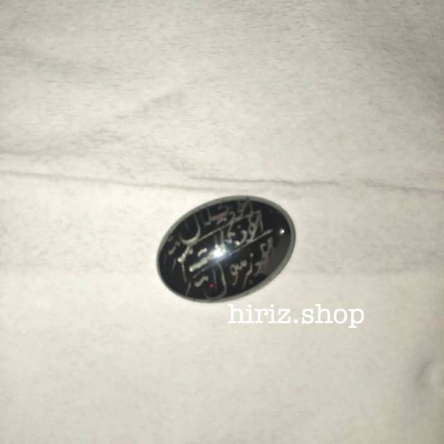 Batu cincin batu hitam