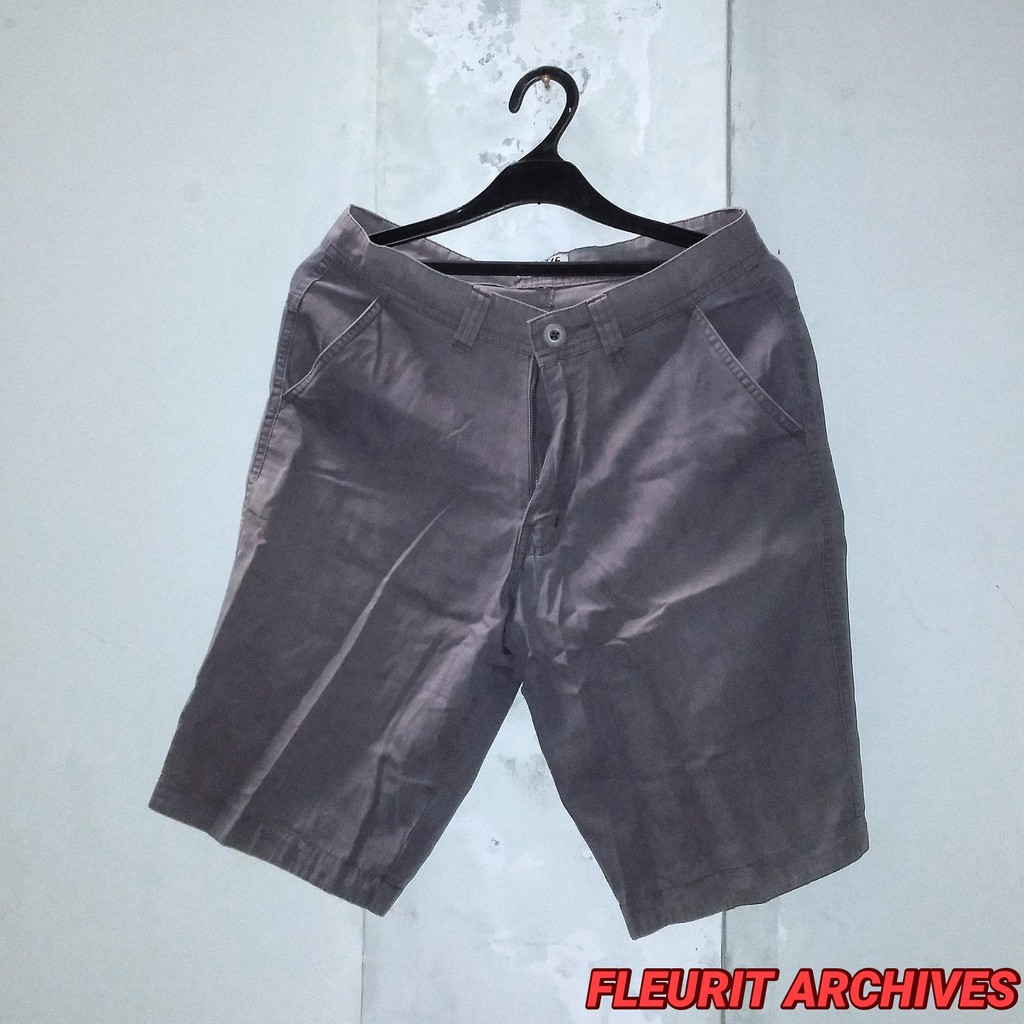 Altic Outfitters | Celana Pendek Krem Pria - Size: S