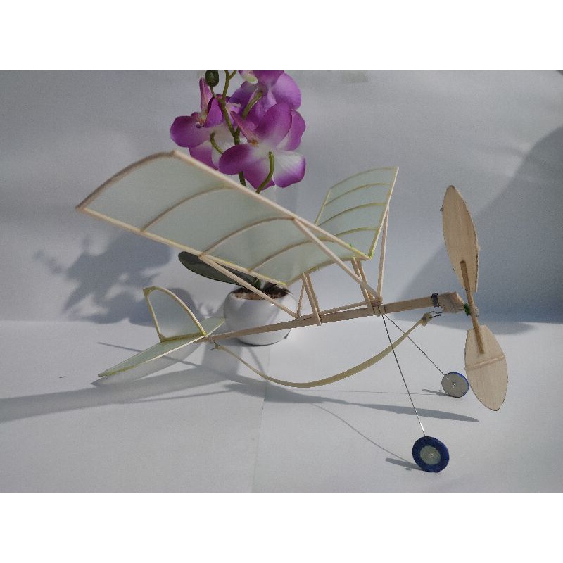 PESAWAT TENAGA KARET Sky rat.siap terbang bonus 1motor stick dan karet Sport FAI Tan