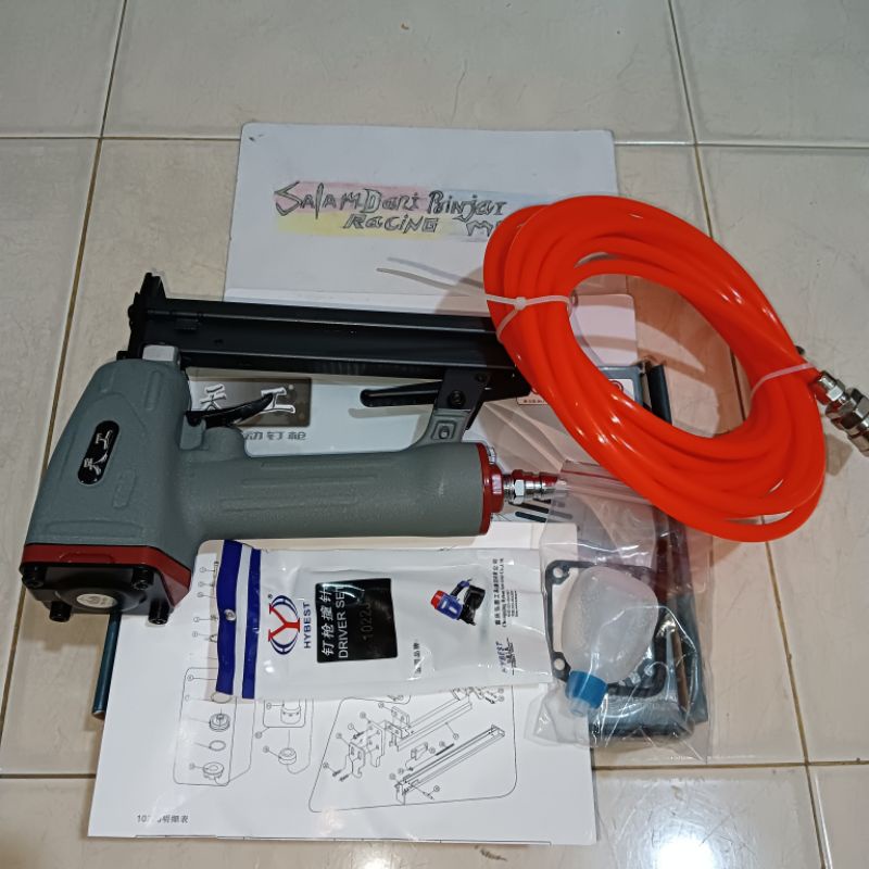 AIR NAILER PNEUMATIC STAPLER GUN ALAT STAPLES ANGIN PAKU TEMBAK MESIN 1022J BAGUS BERKUALITAS AMAN N