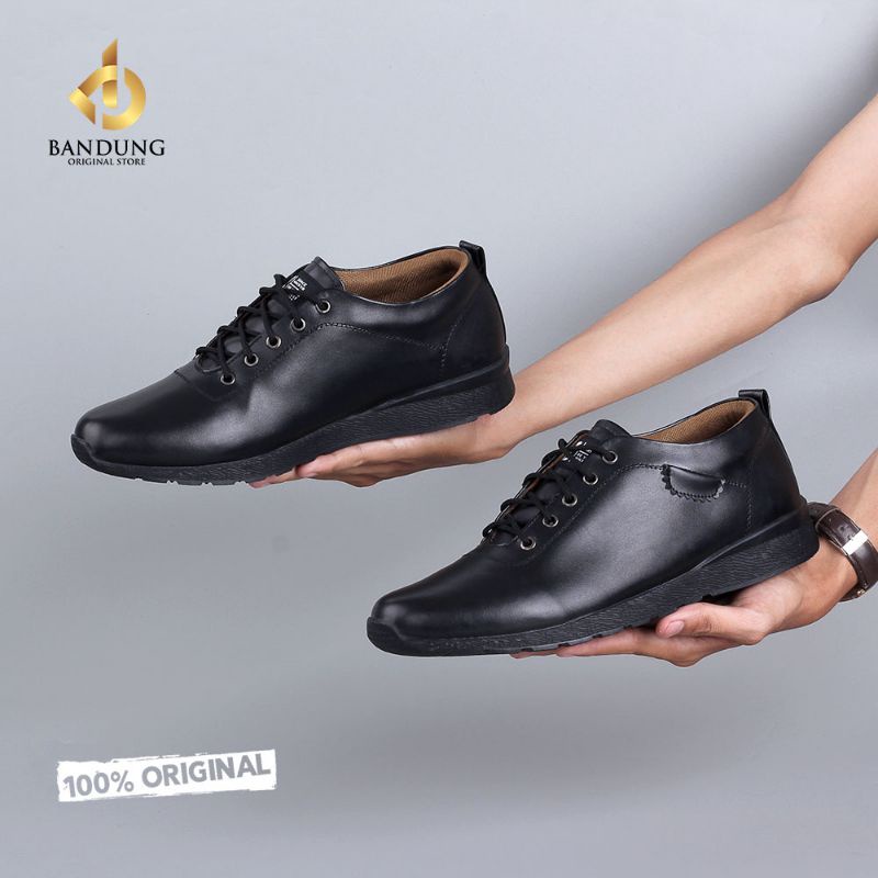 Sepatu Casual Sneakers Pria Terbaru Hitam | Sepatu Semi Formal Cowok Keren Distro Milenial | Sepatu Kantor Pantofel Kulit Sekolah Kerja Kuliah Nikahan Mills