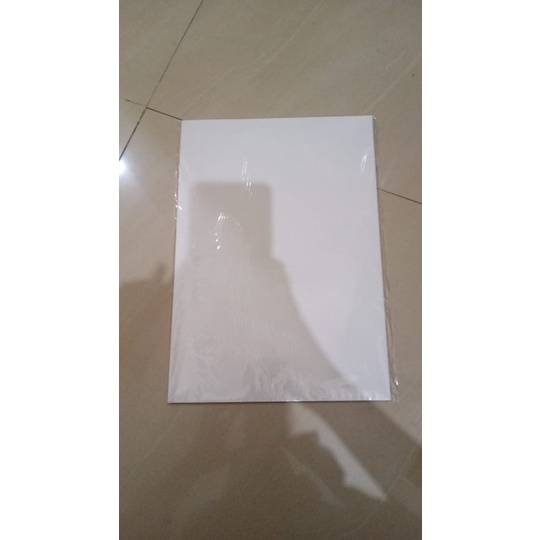 

Stiker transparan untuk nama dada