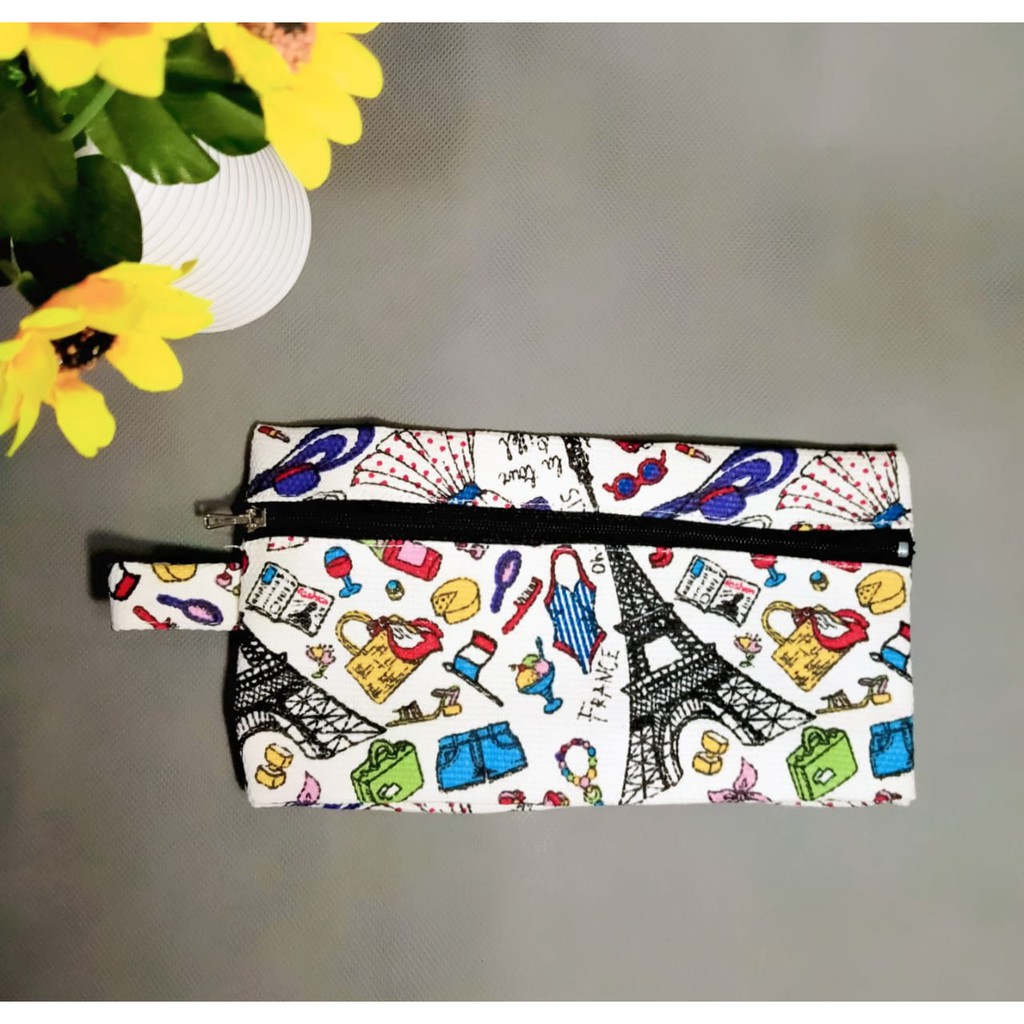 

Dompet Alat Tulis Kanvas Motif 20cm x 11cm