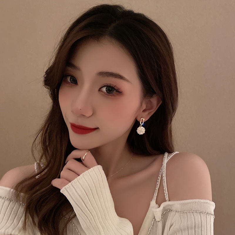 Anting Bunga Mawar vintage Persegi Mengkilap Untuk Wanita Aksesoris Korea