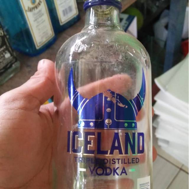 BOTOL BEKAS VODCA ICELAND