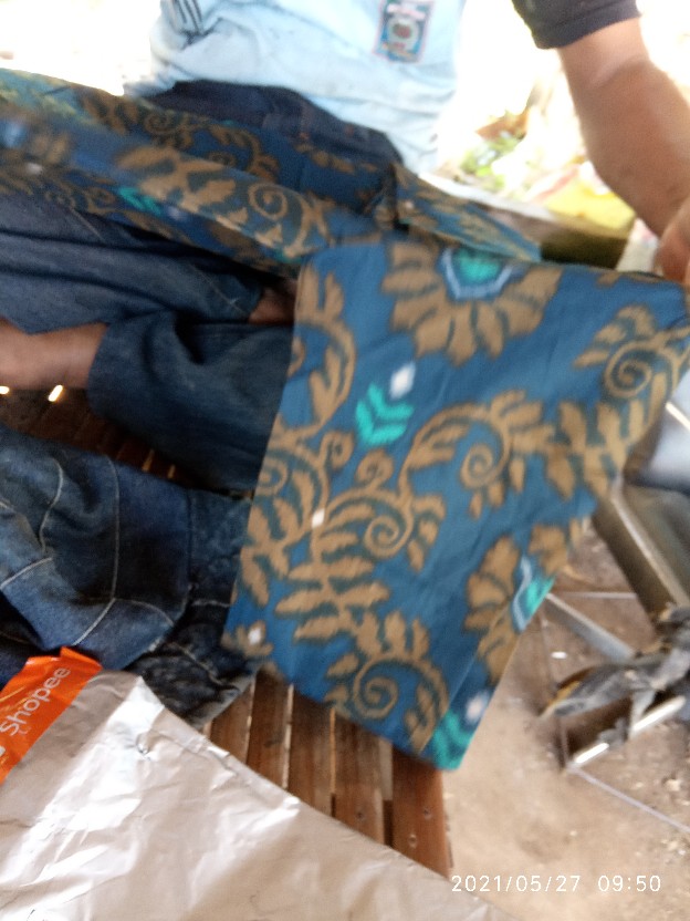 Kemeja Batik Ndoromesem Lengan Panjang Katun Halus Baturaden Prabu Kamulyan