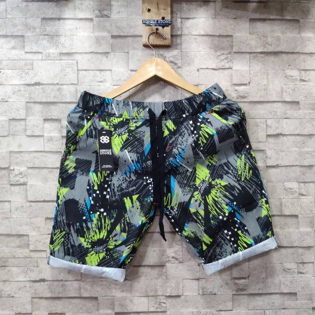 Celana pendek distro pria motif full printing celana Celana pendek distro pria motif full printing celana