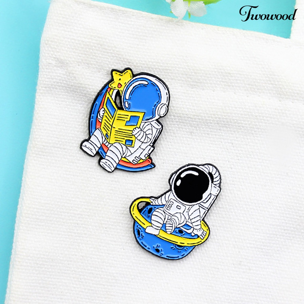 Twowood Brooch Pin Cartoon Astronaut Shape Collection Exquisite All Match Brooch Badge Clothes Decor