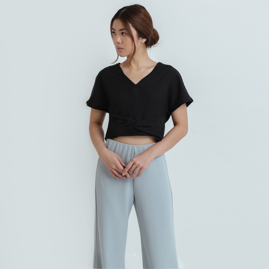 (LAST PIECE) Cloth Inc Front Twist Knot Blouse | Crop Blouse Wanita | Atasan Wanita Simple V Neck