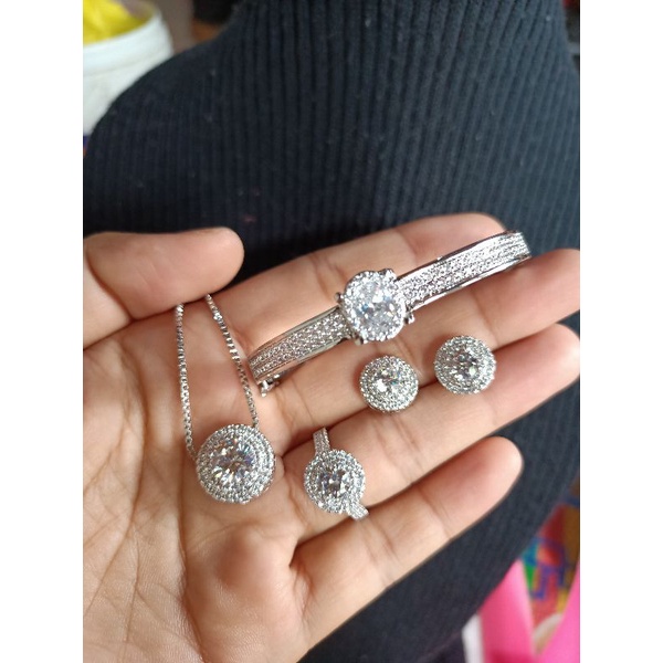 Set Perhiasan Replika berlian eropa ,mewah kalung+ cincin+ anting, anti karat,tahan lama dan kilat