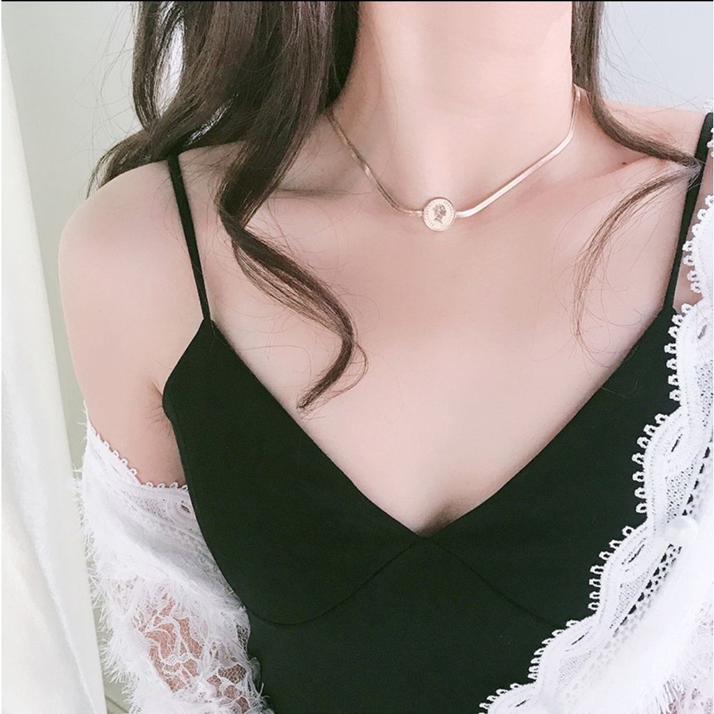 Kalung Titanium Anti Karat Wanita Liontin Koin Elizabeth