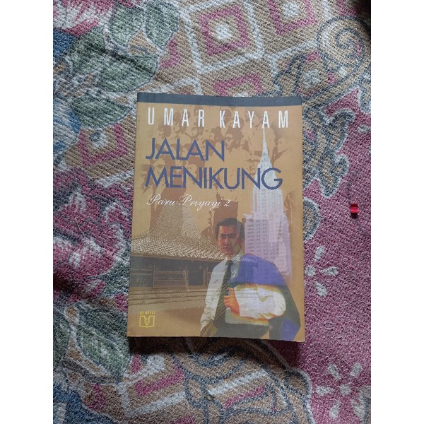 JALAN MENIKUNG - UMAR KAYAN