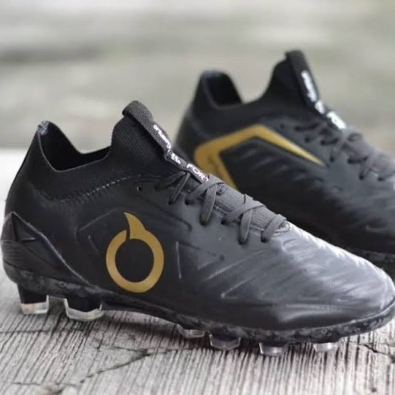 SEPATU BOLA ORTUS EIGHT FORTE VALKYRIE FG BLACK/GOLD