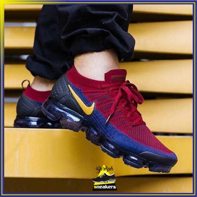 team red obsidian vapormax