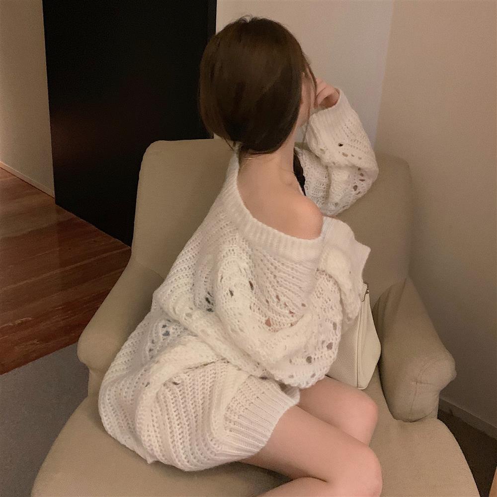 Sweater Wanita Lubang Robek Angin Malas Longgar Pakaian Luar Pullover Jepang Retro Rajutan Sweater T