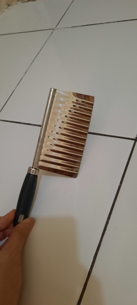 Pisau Kentang Sayur Bergelombang Ulir Wave