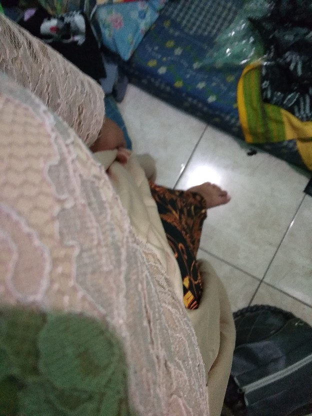 Maura Couple - Sania Ruffle Batik Couple Ori Ndoro Jowi Dnt Garansi Termurah Shopee - Sarwendah