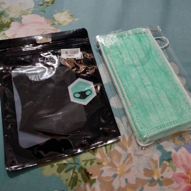 Masker scuba earloop warna hitam free masker bedah 4pcs