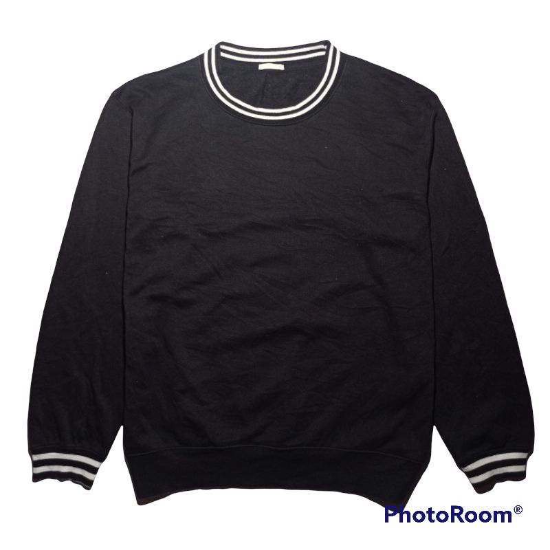 CREWNECK UNIQLO, CREWNECK BEKAS CREWNECK MOTIP  , CREWNECK SECOND
