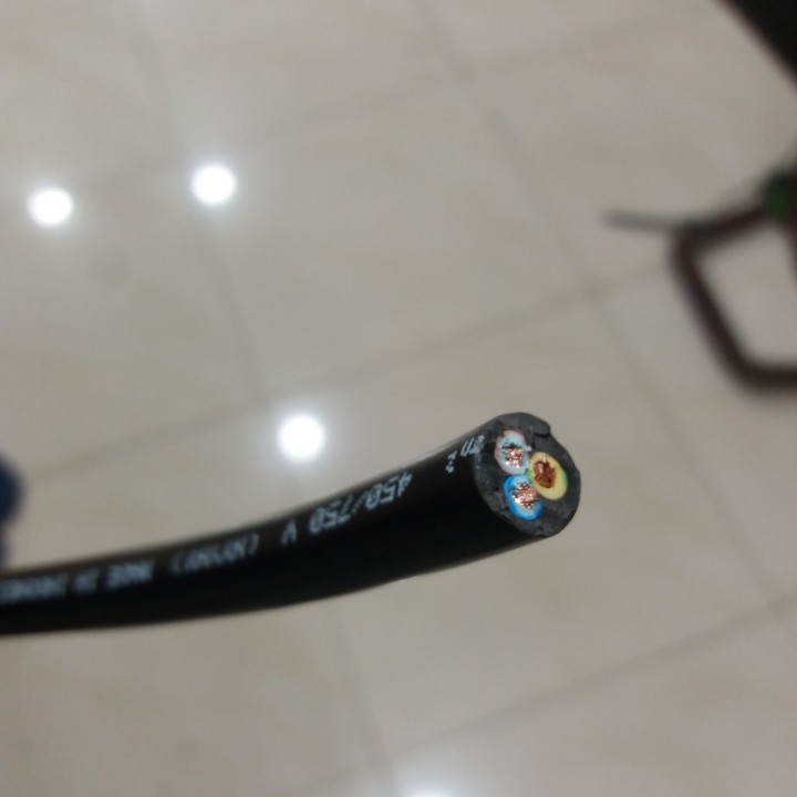 KABEL SUPREME NYMHY 3X2.5 serabut hitam (Meteran/ Potongan)