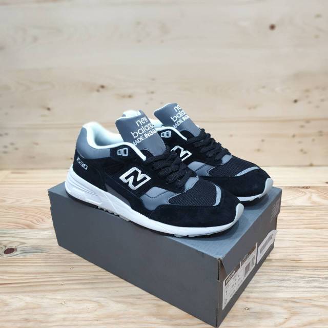 New Balance 1530 Bw