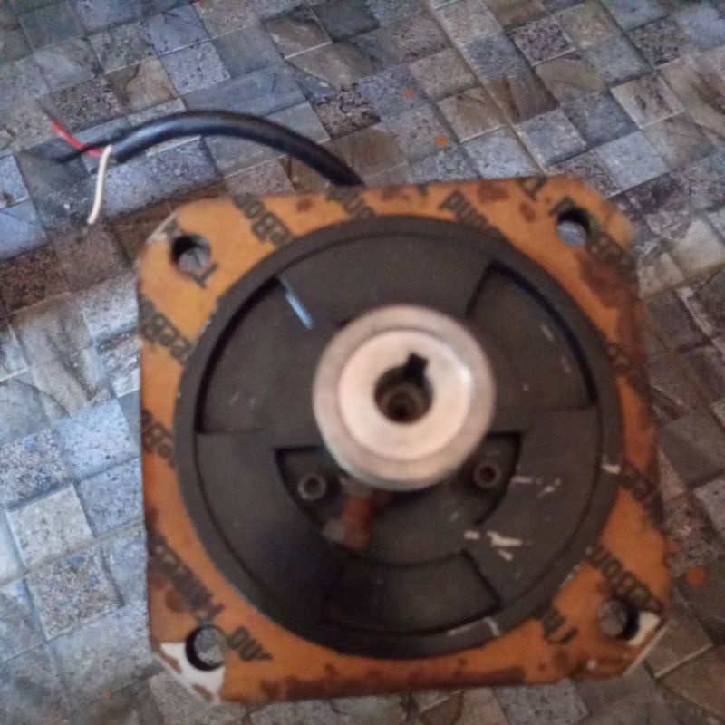 Generator listrik 1000 watt