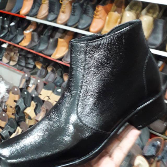 SEPATU BOOT KULIT WANITA