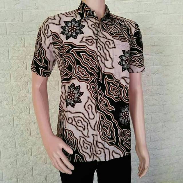 Hem pria motif mega mendung