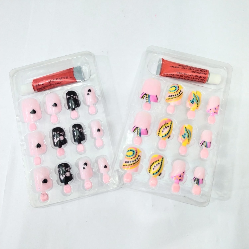 Set Kuku Palsu Karakter Lucu Fashion Nails