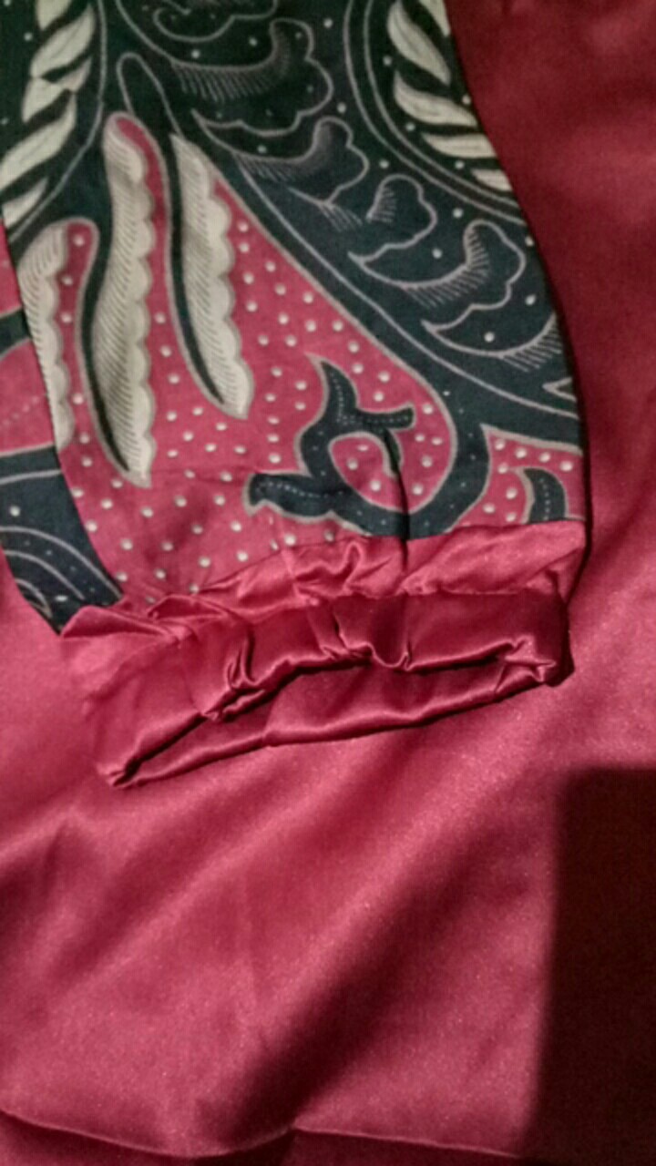 Batik Couple Keluarga Modern Sarimbit Set Seragam Keluarga Motif Puser Merah Maroon Batik Pekalongan