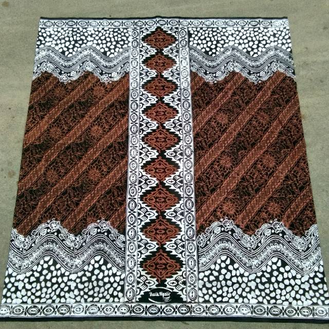 Sarung Batik Az-Zahir Syubbanul Muslimin