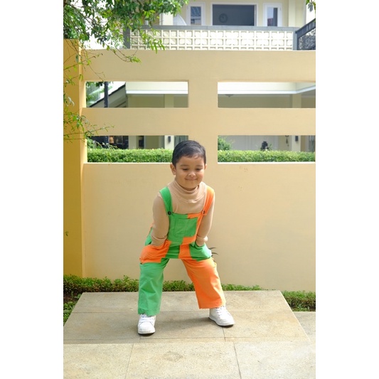 Colourfull 90’s long overalls Cameelbaby