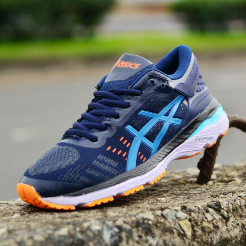 SEPATU PRIA SPORT BADMINTON VOLLY TENNIS ASICS