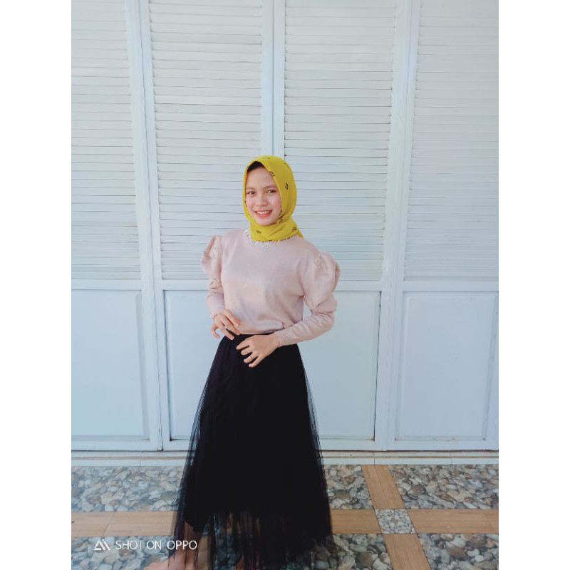 Rajut import balenciaga